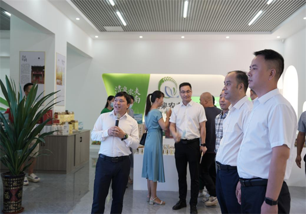 衡南县正式启用电子商务公共服务中心 惠农网助力电商发展“加速跑”