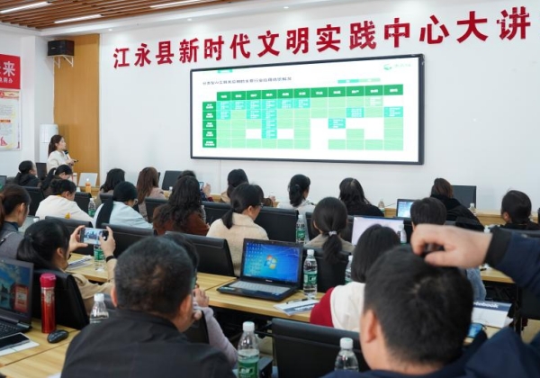 惠农网着力构建县域产业数字化服务体系，推动“AI+农业”融合创新